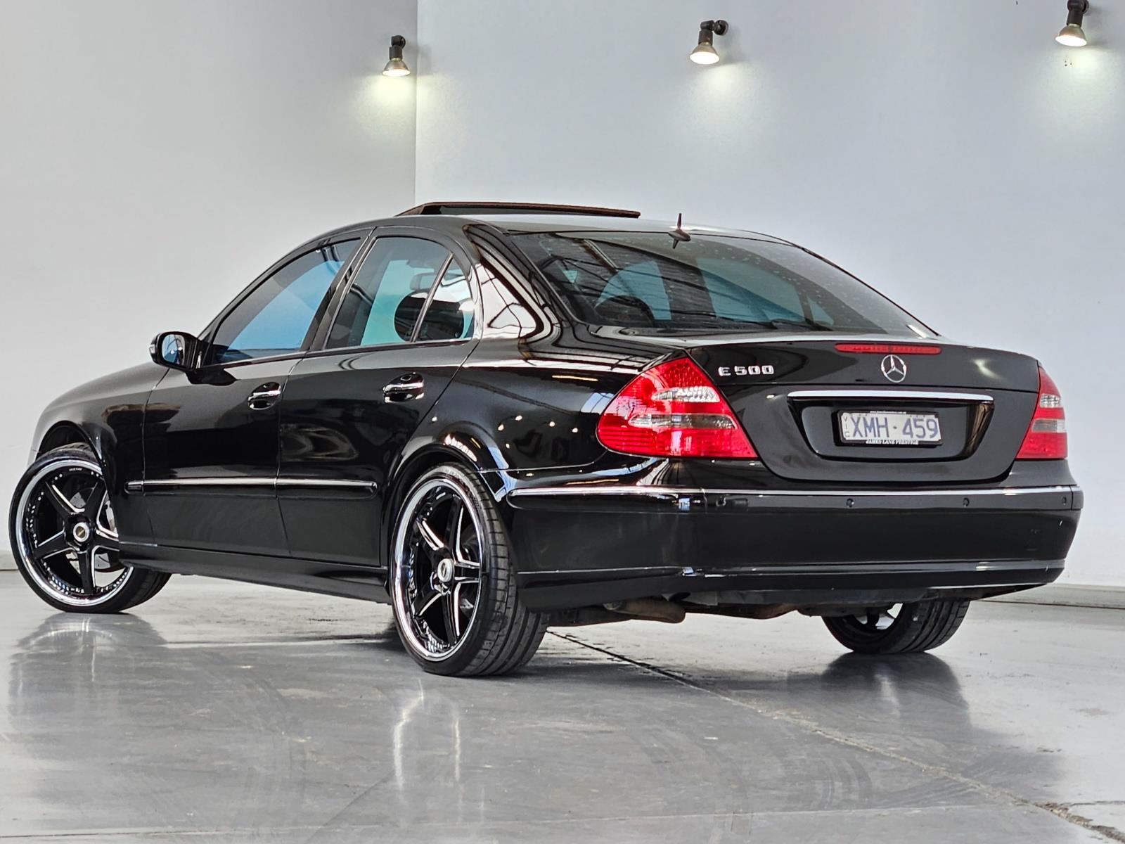 2004 MERCEDES-BENZ E-CLASS W211 E500 SPORTS AUTOMATIC SEDAN