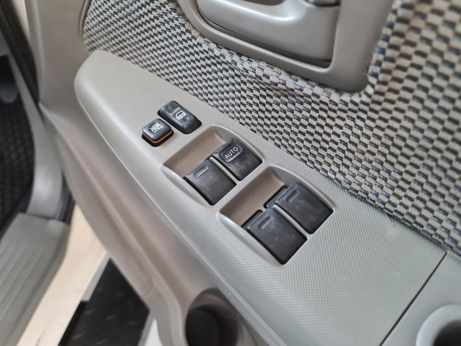2008 TOYOTA HILUX KUN26R SR MANUAL UTILITY