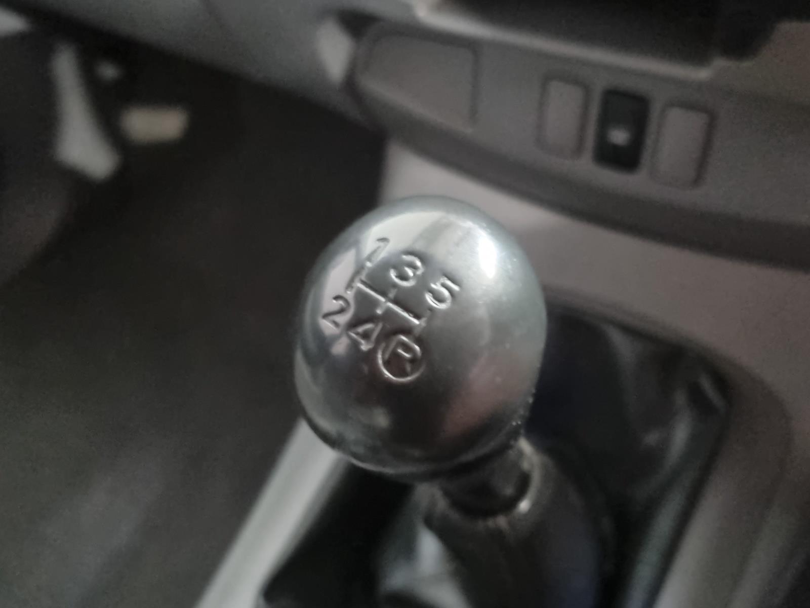 2006 TOYOTA HILUX KUN16R SR MANUAL UTILITY