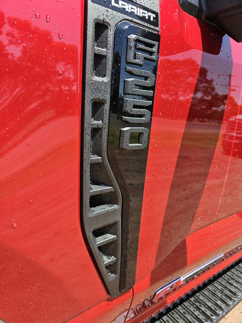 2023 FORD F250 LARIAT AUTO 4X4 DUAL CAB PICKUP