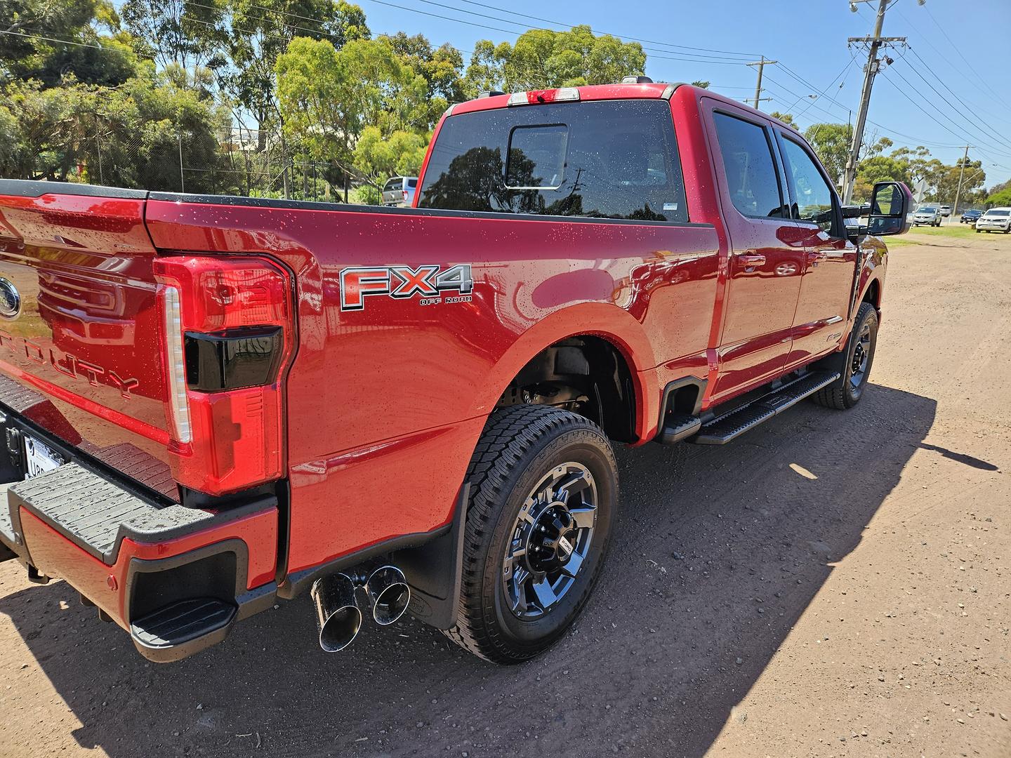 2023 FORD F250 LARIAT AUTO 4X4 DUAL CAB PICKUP