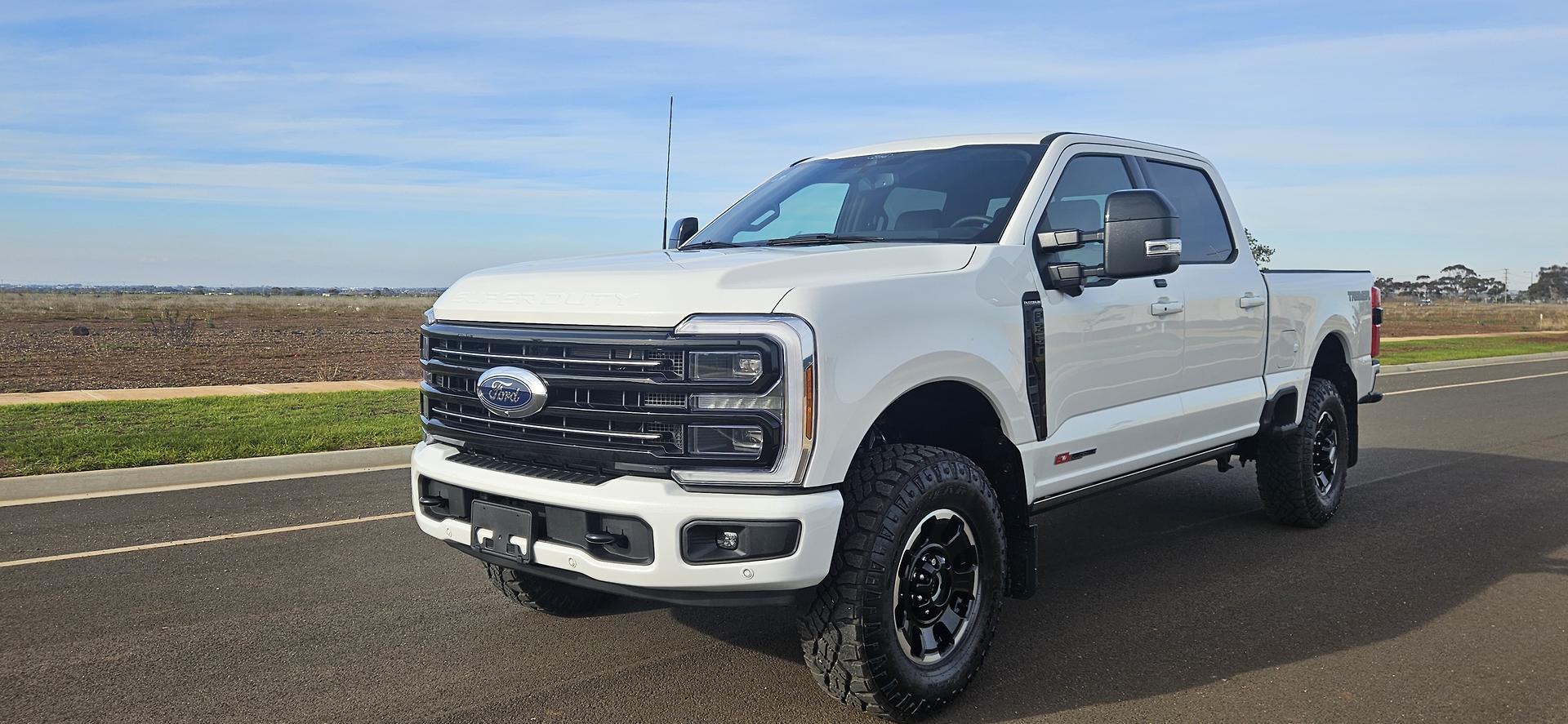 2025 FORD F350 PLATINUM TREMOR 4X4 10 SP AUTOMATIC DUAL CAB P/UP