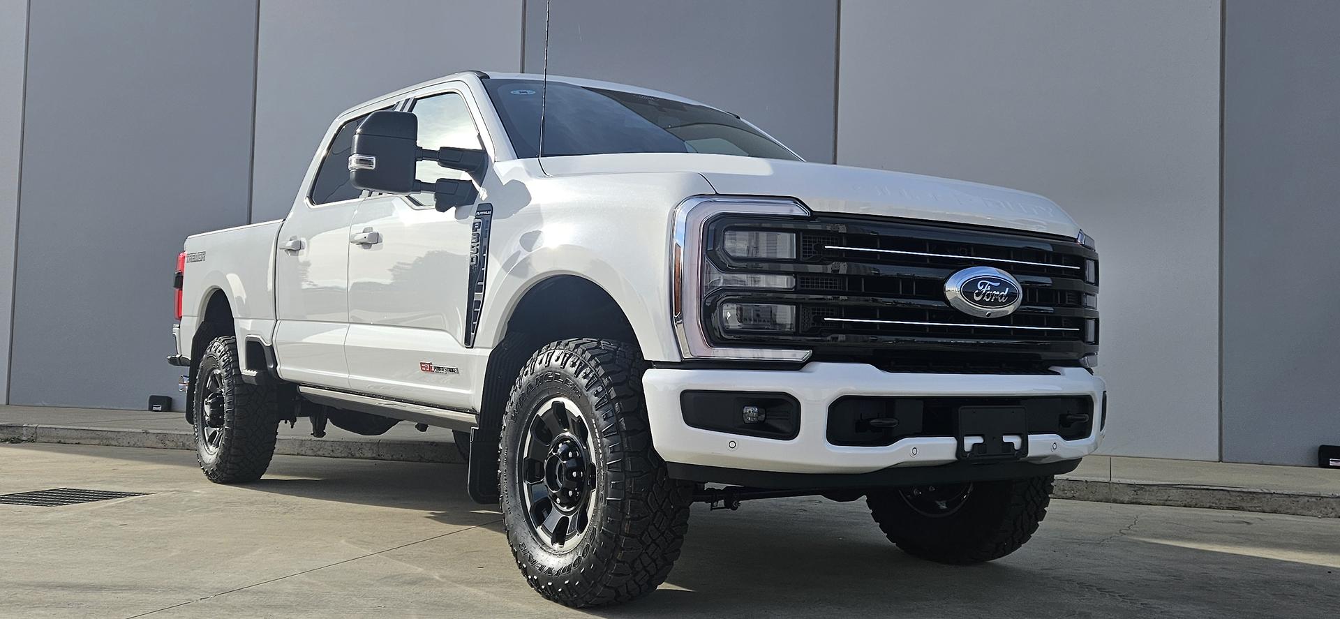2025 FORD F350 PLATINUM TREMOR 4X4 10 SP AUTOMATIC DUAL CAB P/UP