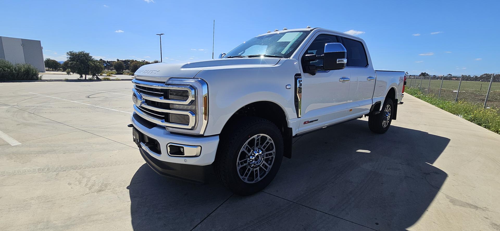 2025 FORD F350 PLATINUM AUTO 4X4 DUAL CAB PICK UP
