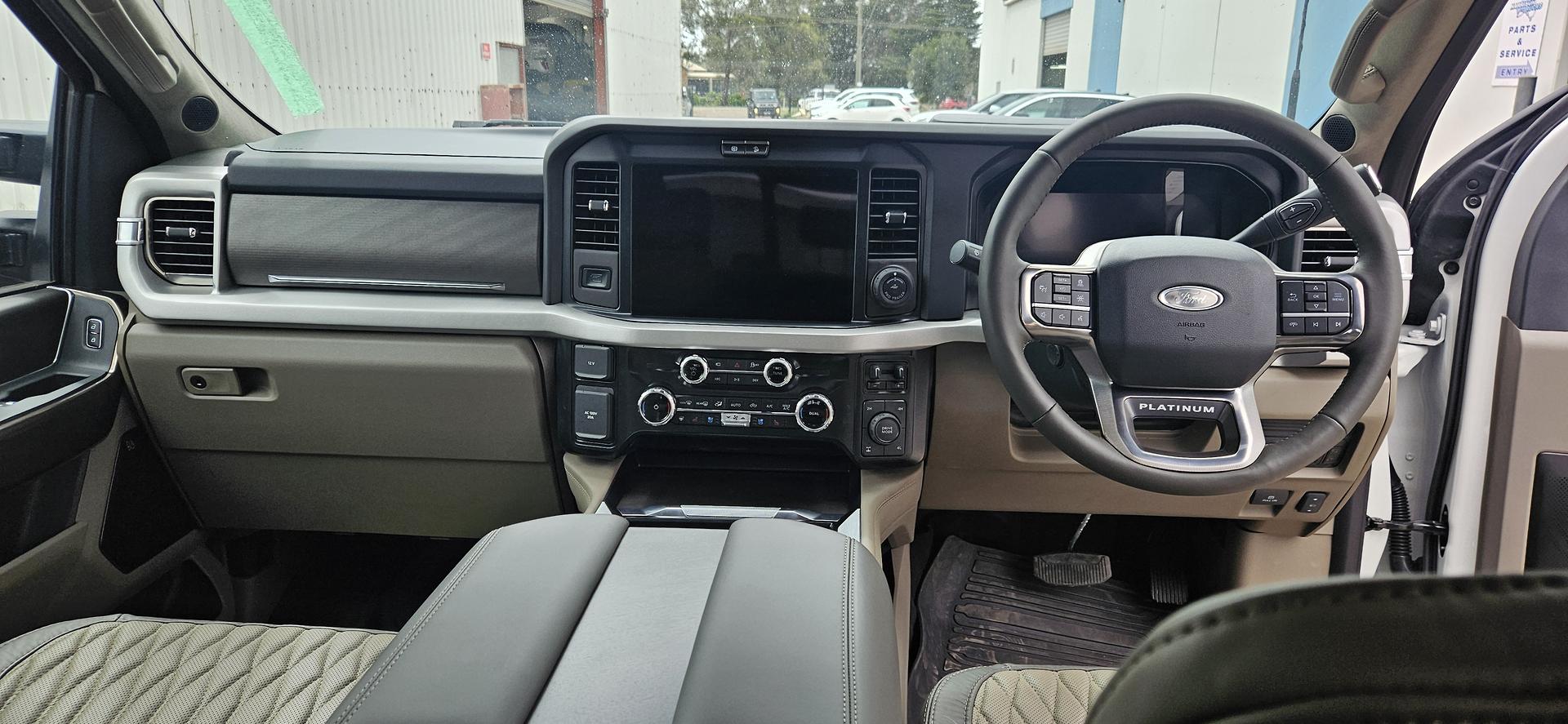 2025 FORD F350 PLATINUM AUTO 4X4 DUAL CAB PICK UP