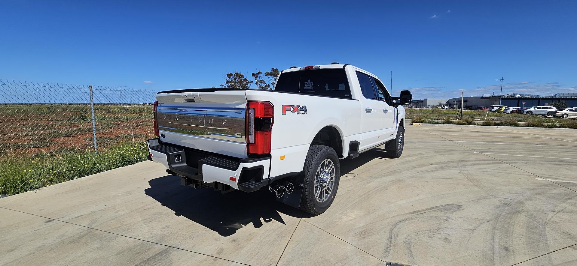 2025 FORD F350 PLATINUM AUTO 4X4 DUAL CAB PICK UP