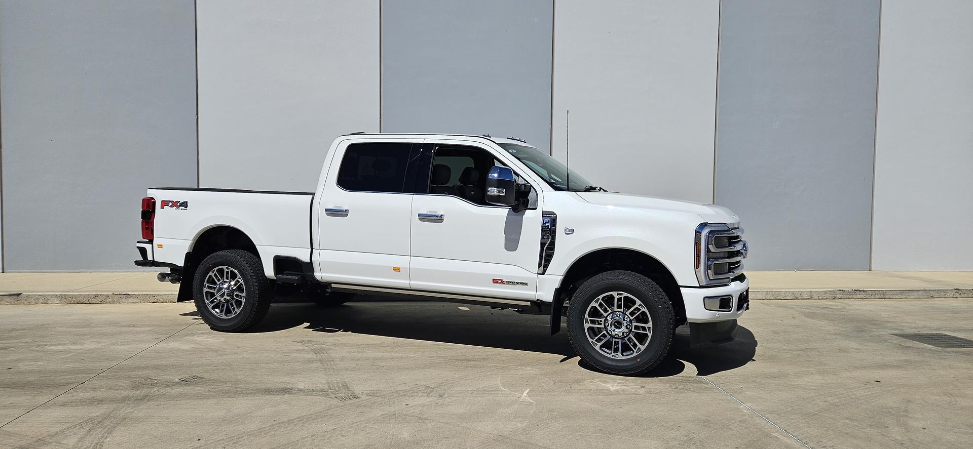 2025 FORD F350 PLATINUM AUTO 4X4 DUAL CAB PICK UP