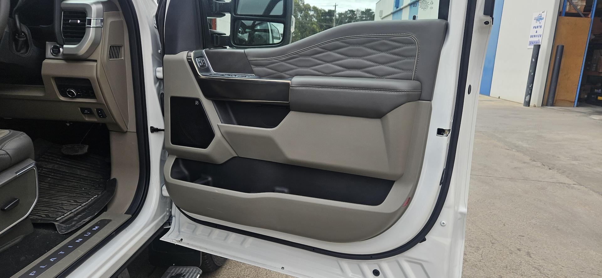 2025 FORD F350 PLATINUM AUTO 4X4 DUAL CAB PICK UP