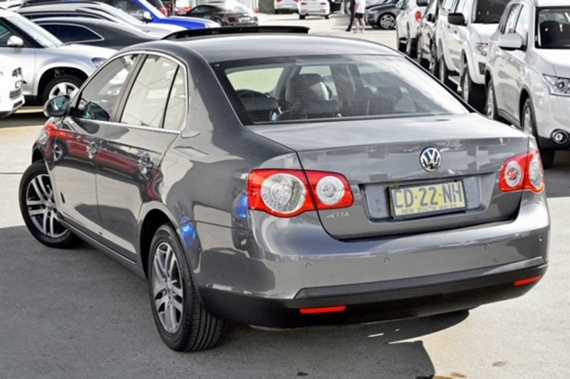 2007 VOLKSWAGEN JETTA FSI 1KM MY07