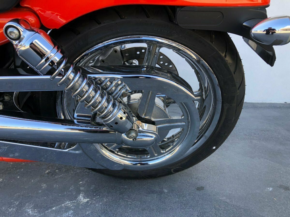 2005 HARLEY-DAVIDSON VRSCSE SCREAMIN' EAGLE V-ROD CRUISER