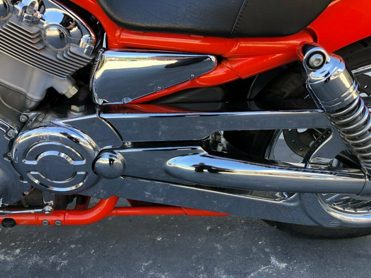 2005 HARLEY-DAVIDSON VRSCSE SCREAMIN' EAGLE V-ROD CRUISER