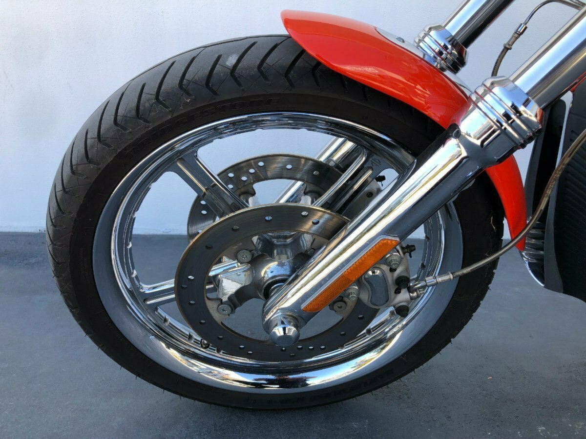 2005 HARLEY-DAVIDSON VRSCSE SCREAMIN' EAGLE V-ROD CRUISER