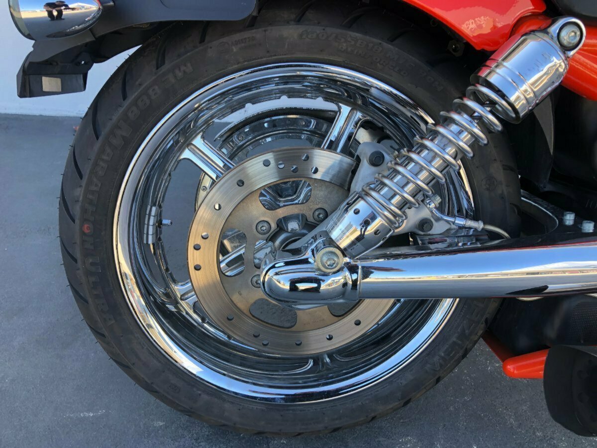 2005 HARLEY-DAVIDSON VRSCSE SCREAMIN' EAGLE V-ROD CRUISER
