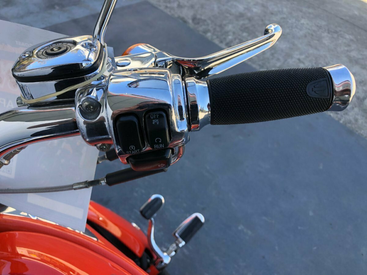 2005 HARLEY-DAVIDSON VRSCSE SCREAMIN' EAGLE V-ROD CRUISER