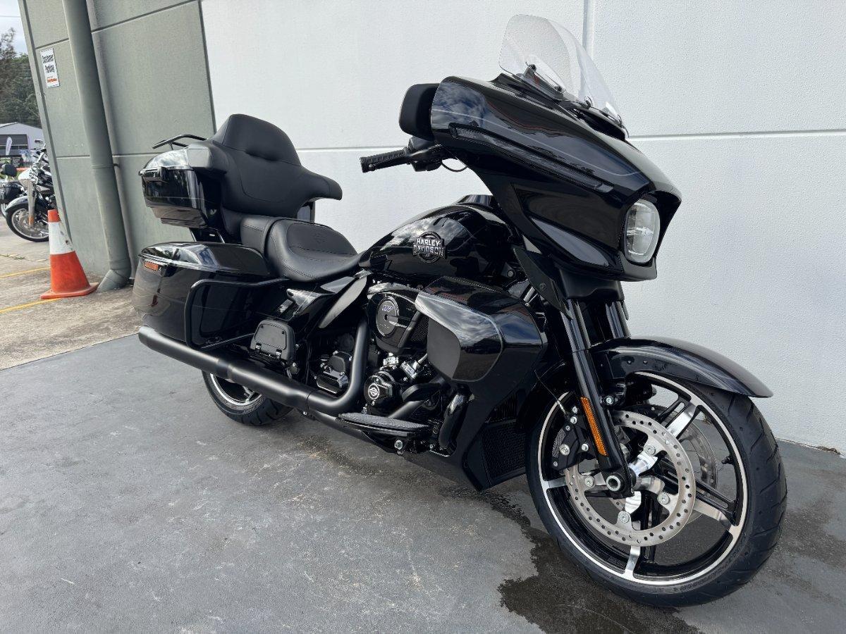 2025 HARLEY-DAVIDSON STREET GLIDE ULTRA 117 (FLHXU) TOURER