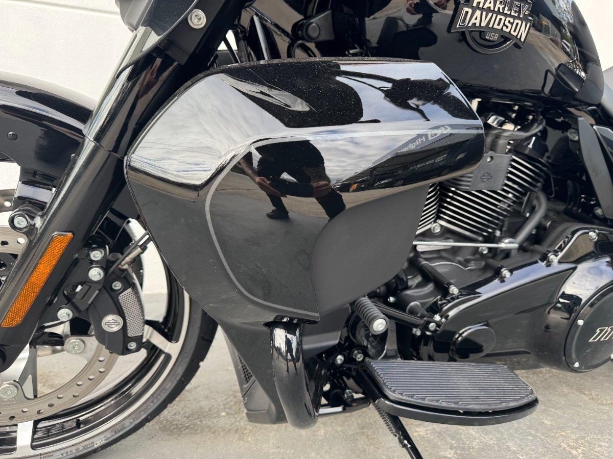 2025 HARLEY-DAVIDSON STREET GLIDE ULTRA 117 (FLHXU) TOURER