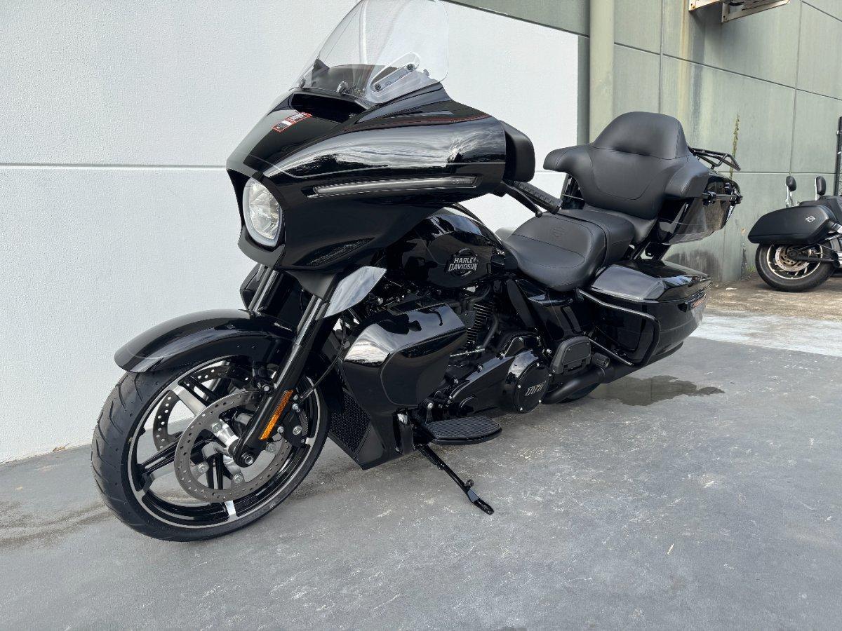 2025 HARLEY-DAVIDSON STREET GLIDE ULTRA 117 (FLHXU) TOURER
