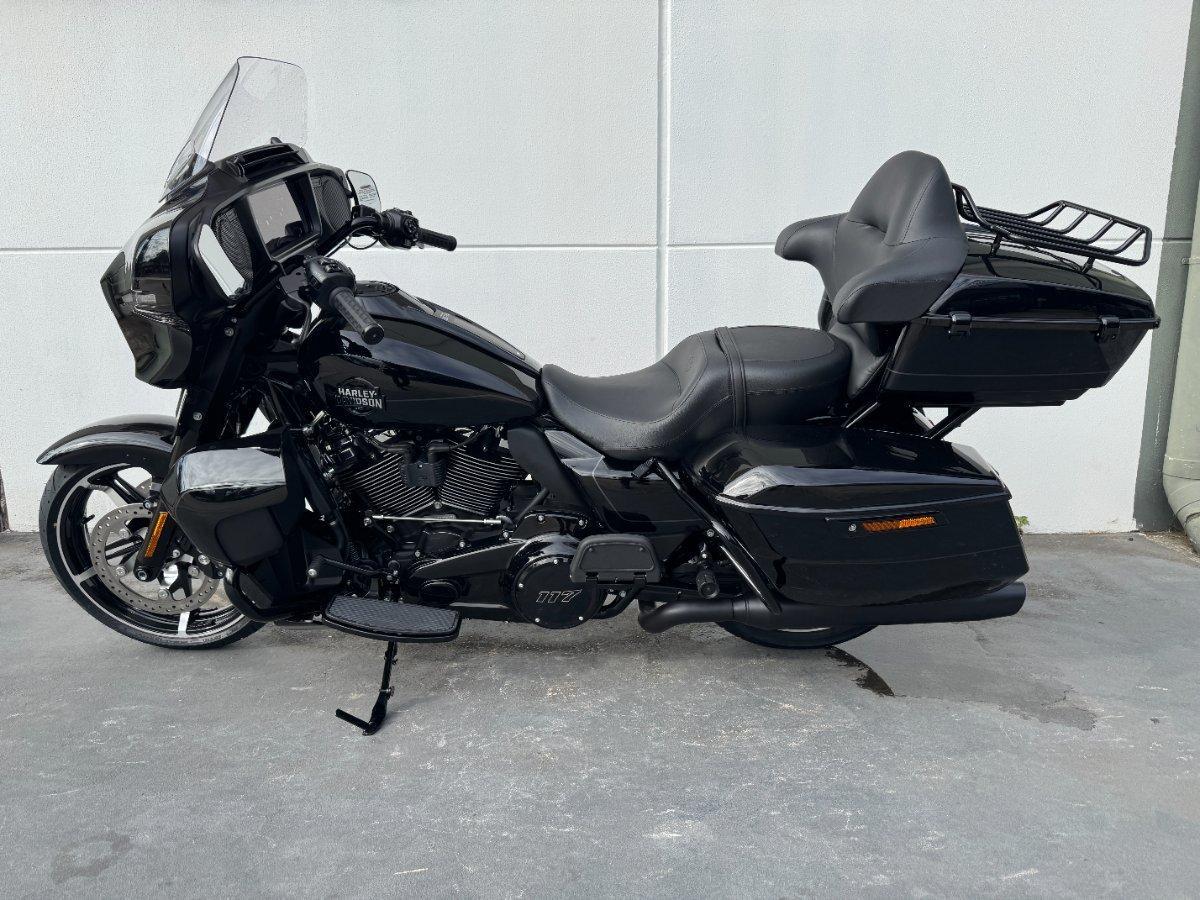 2025 HARLEY-DAVIDSON STREET GLIDE ULTRA 117 (FLHXU) TOURER