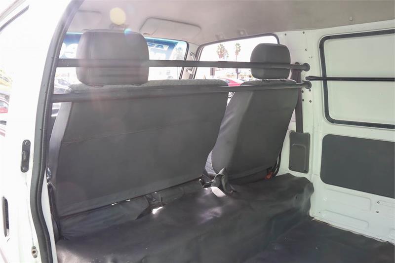 1998 MAZDA E2000 E AUTOMATIC VAN