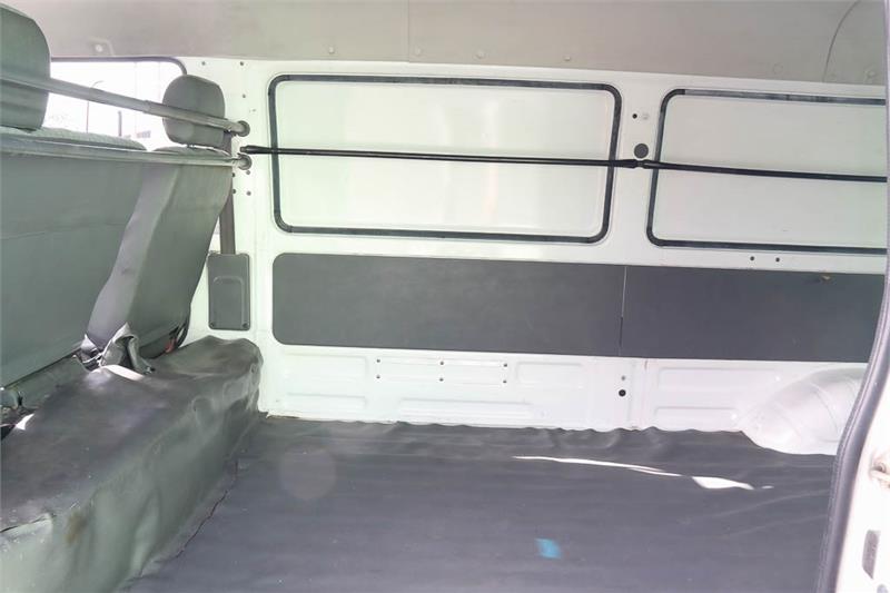 1998 MAZDA E2000 E AUTOMATIC VAN