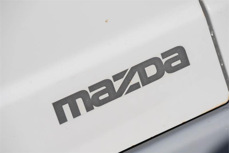 1998 MAZDA E2000 E AUTOMATIC VAN