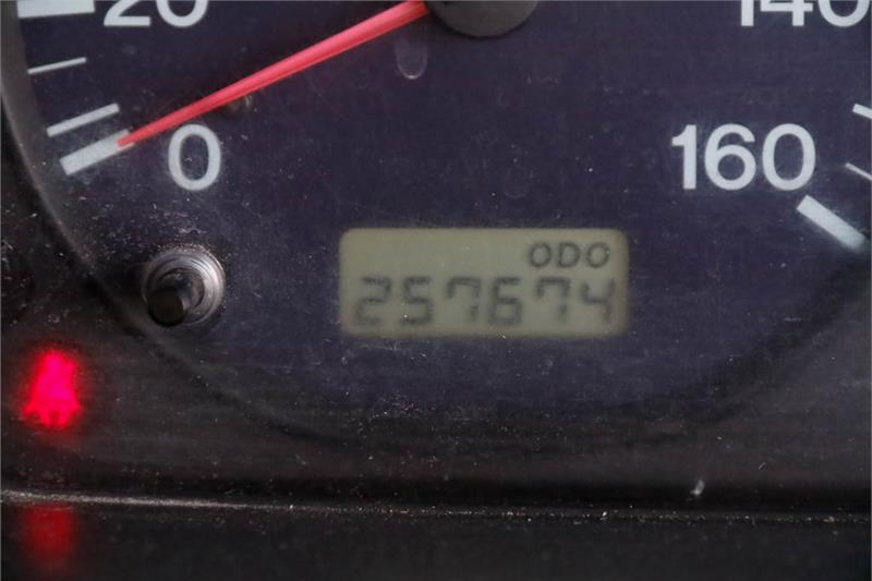 1998 MAZDA E2000 E AUTOMATIC VAN