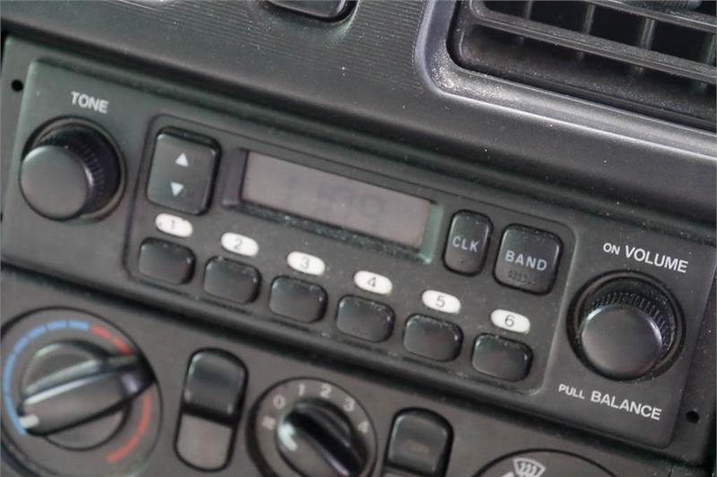 1998 MAZDA E2000 E AUTOMATIC VAN