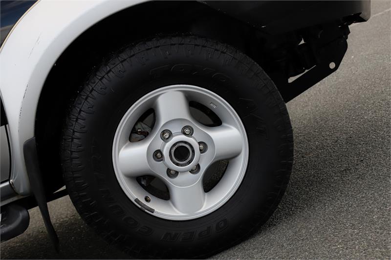 2003 NISSAN NAVARA D22 ST-R MANUAL UTILITY