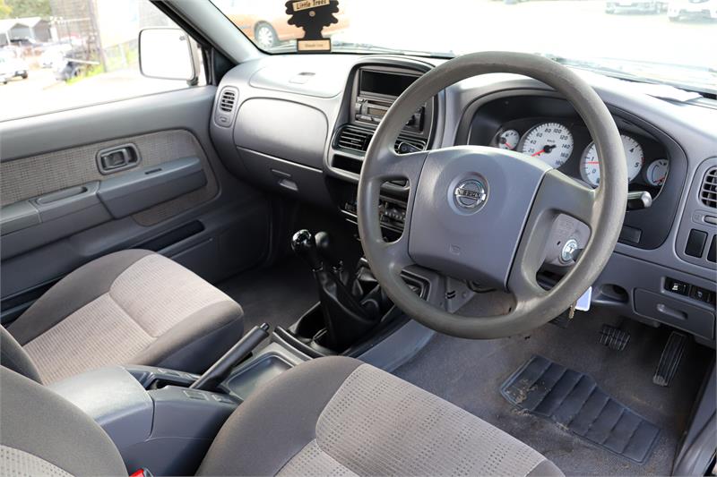 2003 NISSAN NAVARA D22 ST-R MANUAL UTILITY