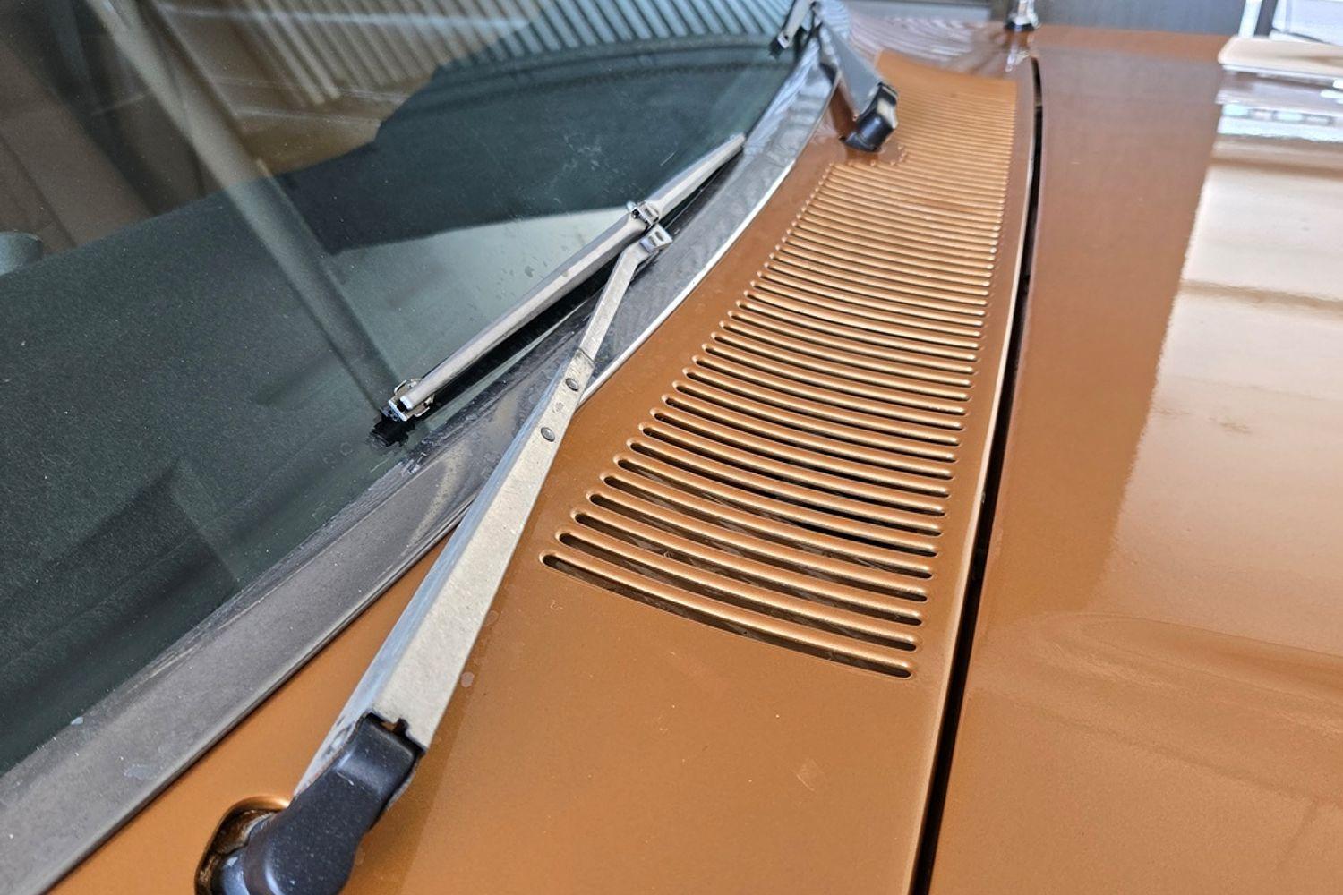 1978 FORD LTD AUTOMATIC SEDAN