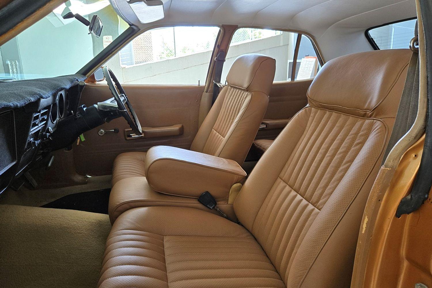 1978 FORD LTD AUTOMATIC SEDAN