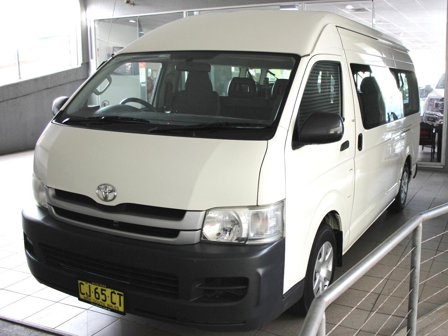 2009 TOYOTA HIACE COMMUTER SUPER LWB AUTO MY08 BUS