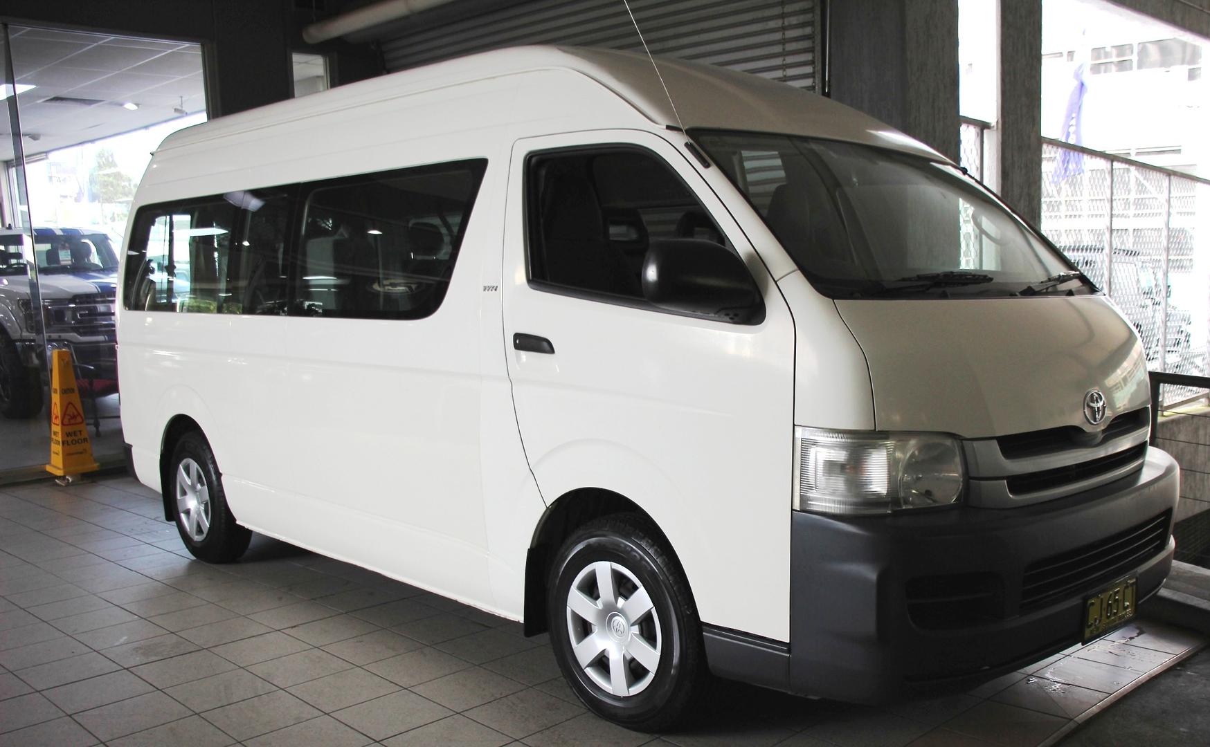2009 TOYOTA HIACE COMMUTER SUPER LWB AUTO MY08 BUS