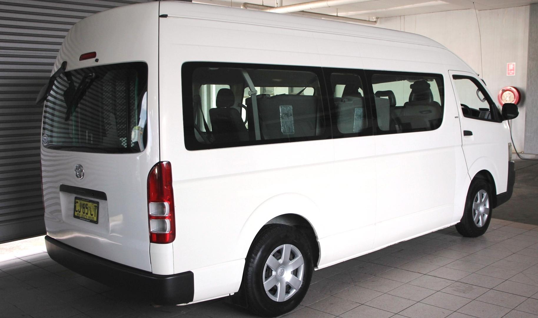 2009 TOYOTA HIACE COMMUTER SUPER LWB AUTO MY08 BUS