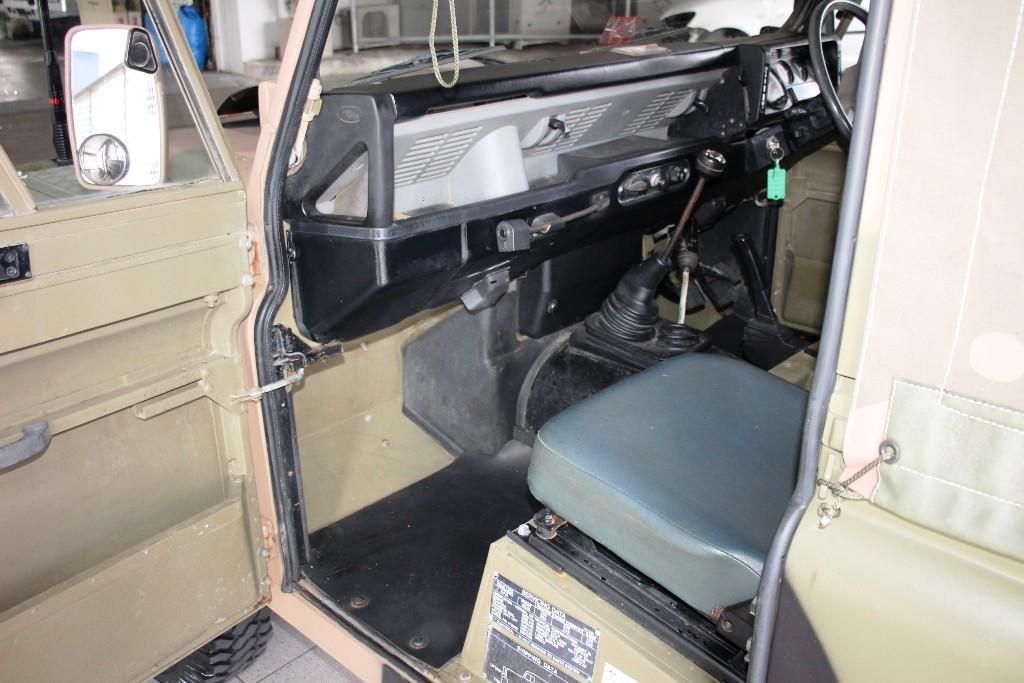 1987 LAND ROVER 110 PERENTIE MANUAL 4X4 10 SEATER