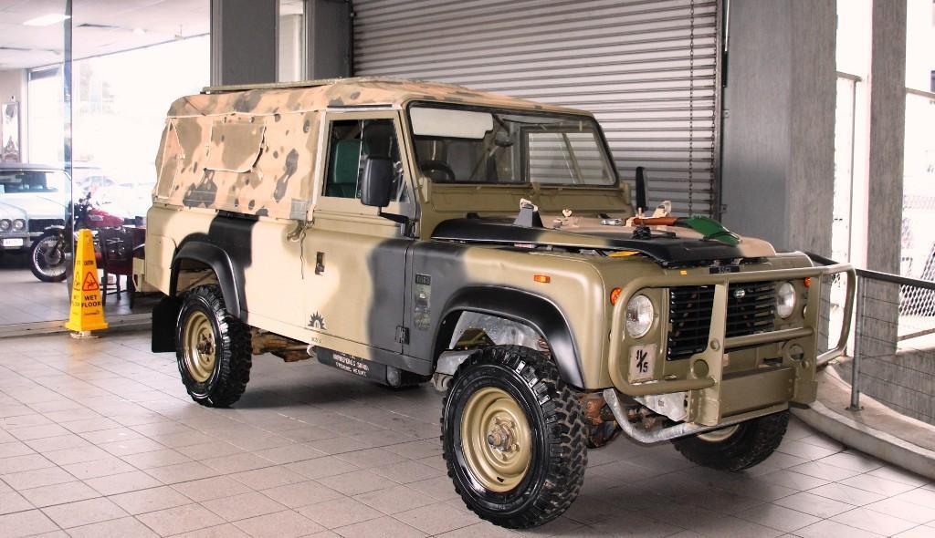 1991 LAND ROVER 110 PERENTIE MANUAL 4X4 TROOP CARRIER