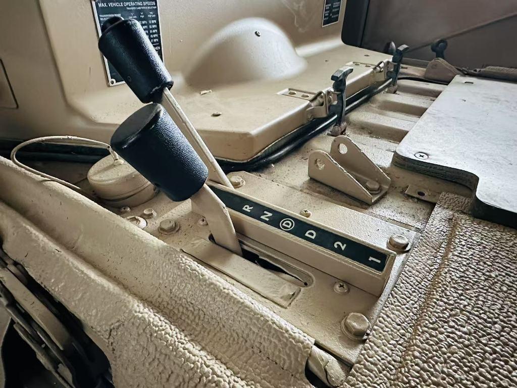 1989 AM GENERAL HMMWV M1097R1 AUTO 4X4 MILITARY VEHICLE