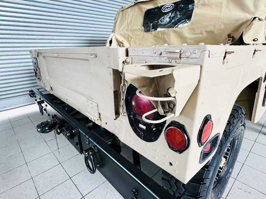 1989 AM GENERAL HMMWV M1097R1 AUTO 4X4 MILITARY VEHICLE