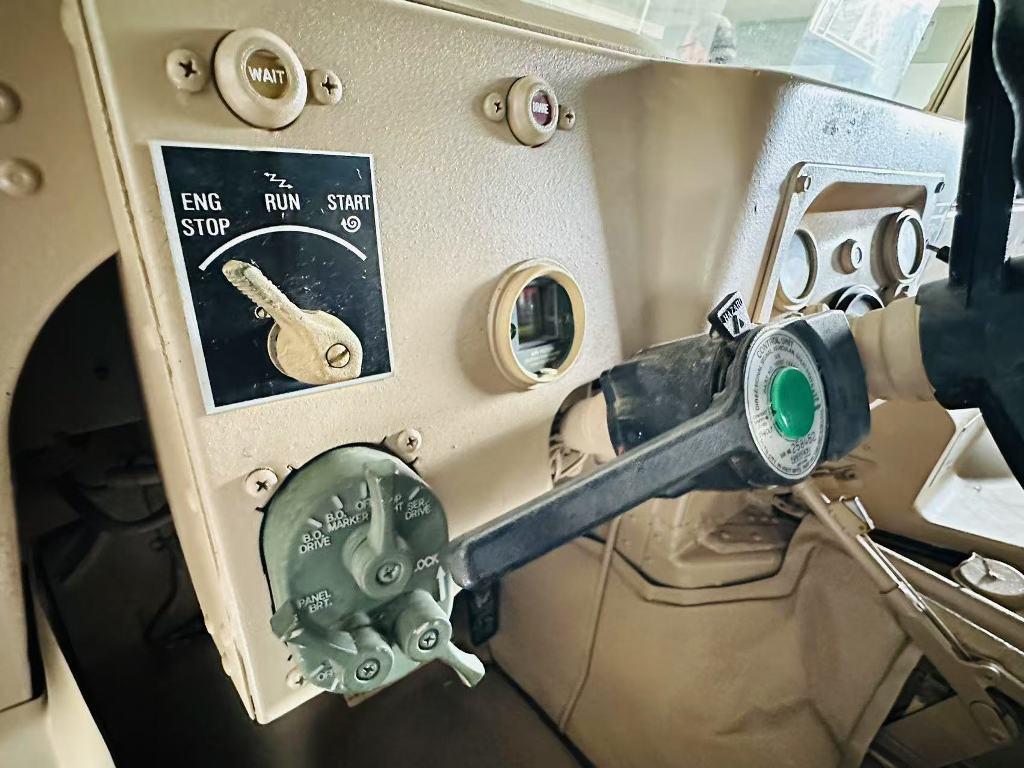 1989 AM GENERAL HMMWV M1097R1 AUTO 4X4 MILITARY VEHICLE