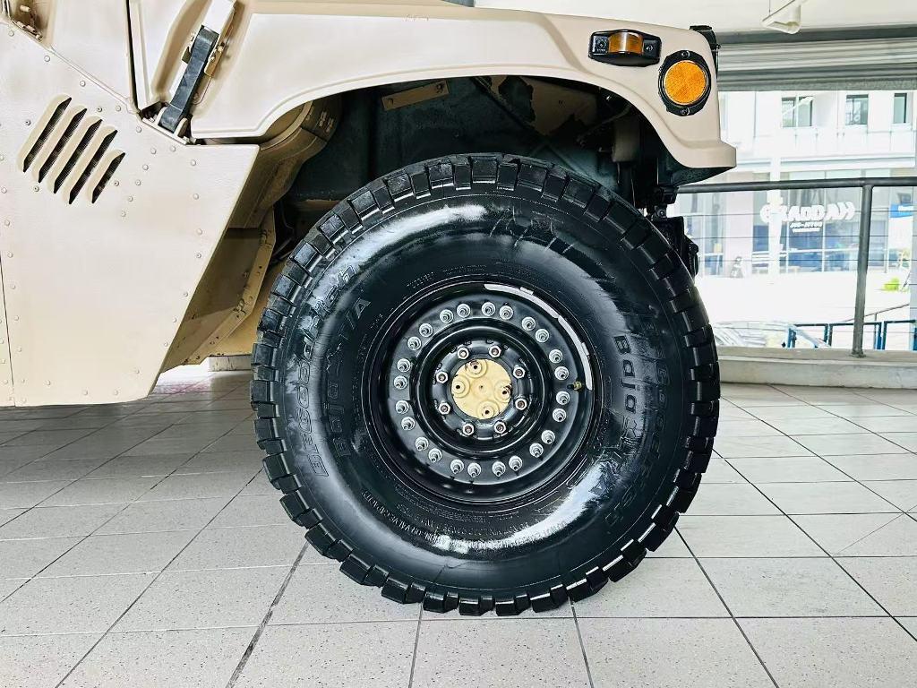 1989 AM GENERAL HMMWV M1097R1 AUTO 4X4 MILITARY VEHICLE