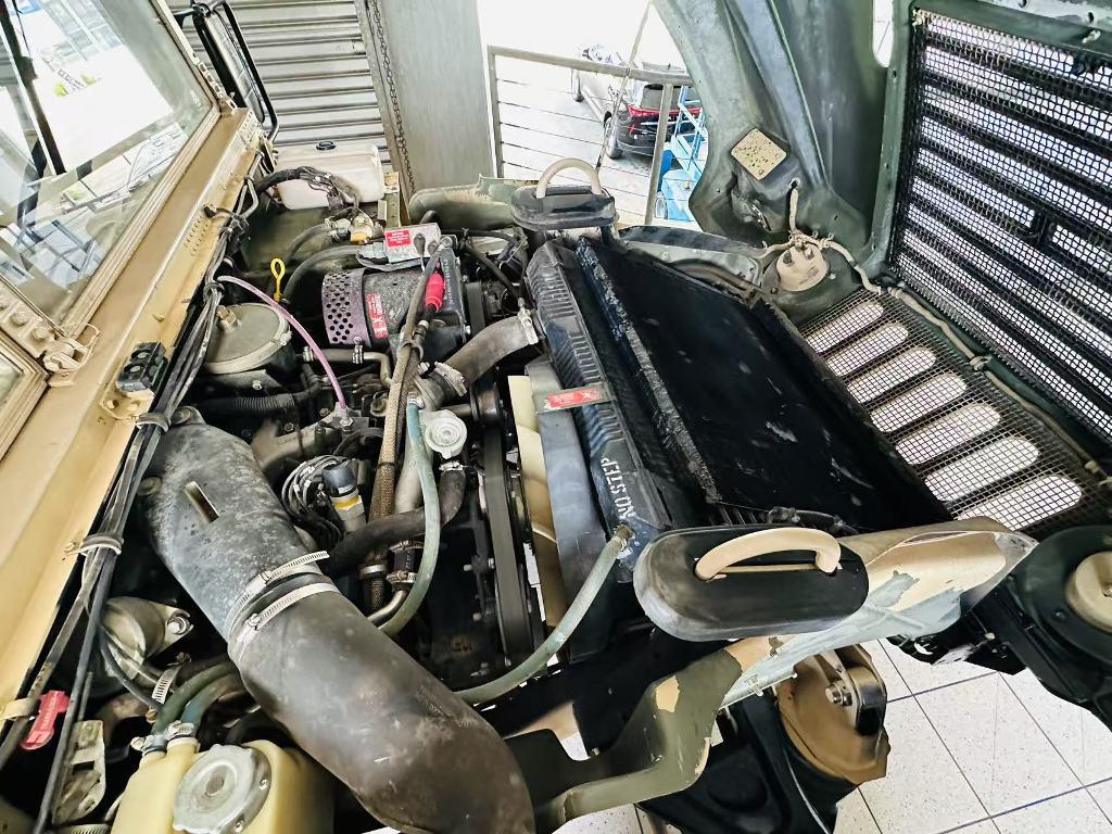 1989 AM GENERAL HMMWV M1097R1 AUTO 4X4 MILITARY VEHICLE