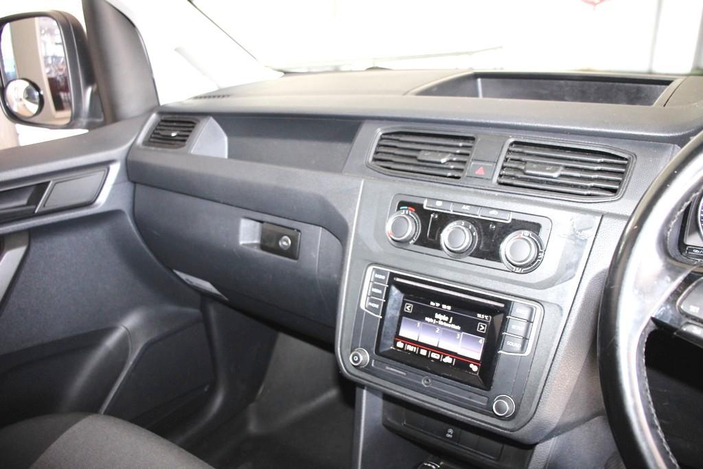 2015 VOLKSWAGEN CADDY 2K MAXI COMFORTLINE TSI220 AUTO MY16 VAN