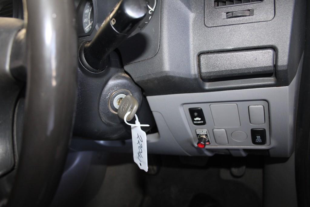 2006 TOYOTA HILUX SR AUTO 4X4 MY05 DUAL CAB UTILITY