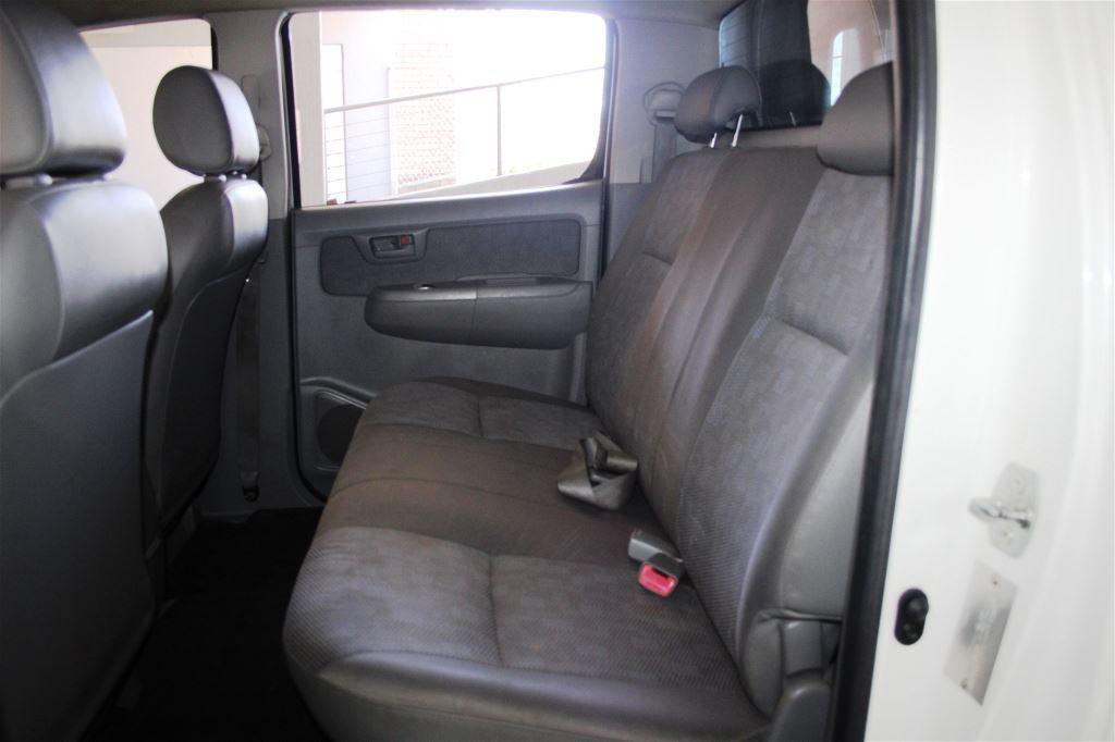 2006 TOYOTA HILUX SR AUTO 4X4 MY05 DUAL CAB UTILITY