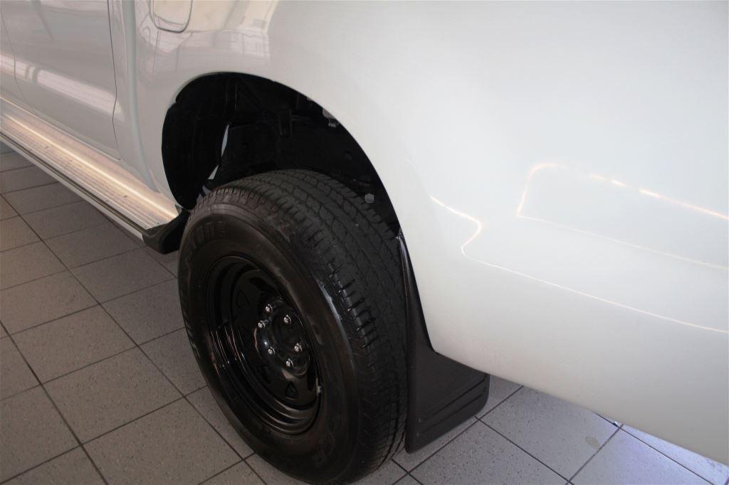 2006 TOYOTA HILUX SR AUTO 4X4 MY05 DUAL CAB UTILITY
