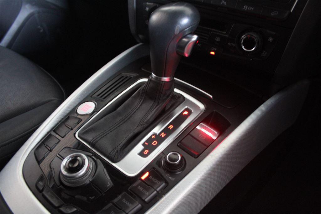 2011 AUDI Q5 8R MY12 2.0 TDI QUATTRO 7 SP AUTO DUAL CLUTCH 4D WAGON