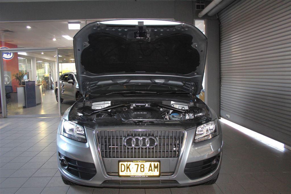 2011 AUDI Q5 8R MY12 2.0 TDI QUATTRO 7 SP AUTO DUAL CLUTCH 4D WAGON