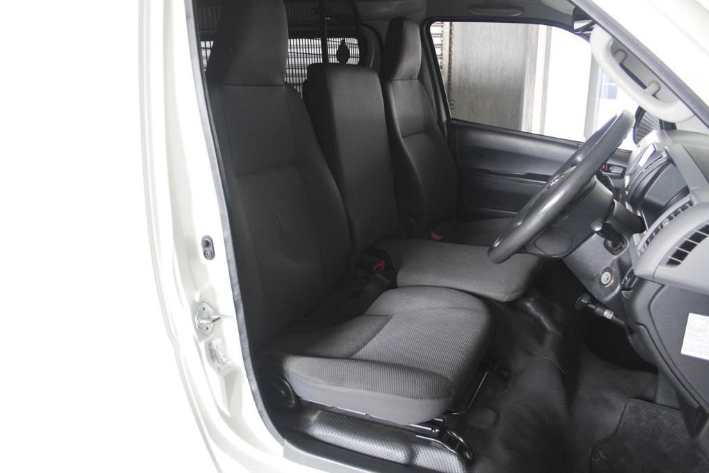 2013 TOYOTA HIACE LWB AUTO VAN