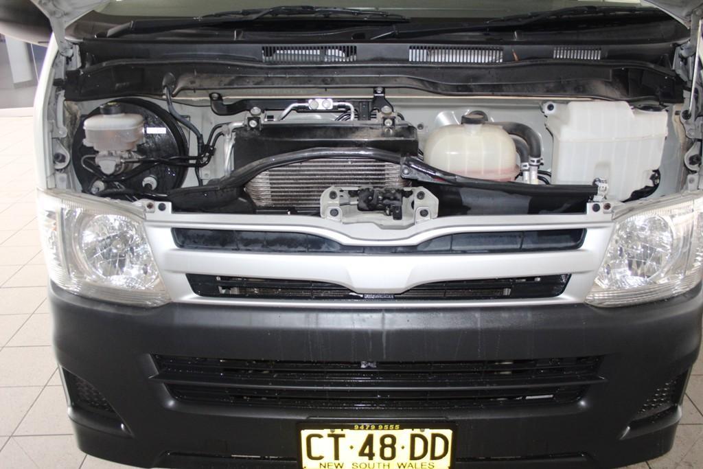 2013 TOYOTA HIACE LWB AUTO VAN
