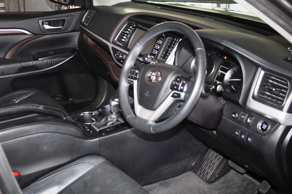 2015 TOYOTA KLUGER GRANDE AUTO AWD WAGON